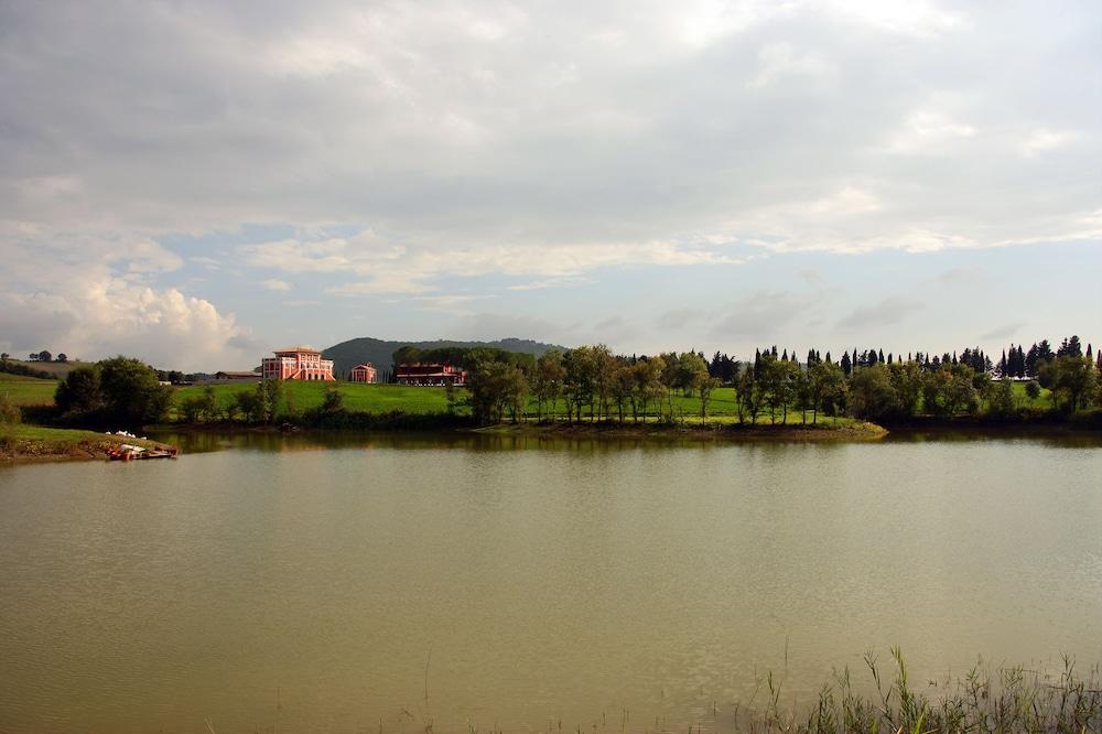 カパルビオAgriturismo Le Guardioleアパートメント エクステリア 写真